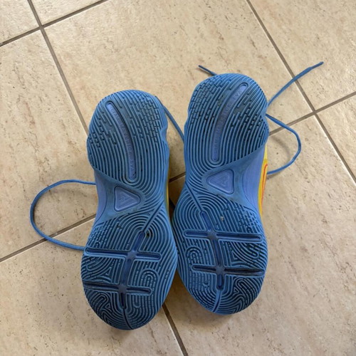 Nike Giannis Importable 4 sneakers, size 40, blue and yellow