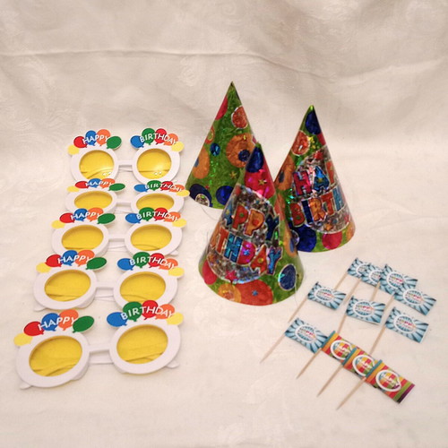 Party accessories pack of 19 pieces like new