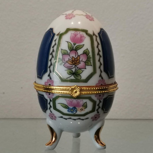 Porcelain eggs used vintage decorative floral set of 2 pieces