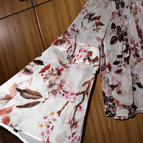 Q Guapa blouse like new, size small, multicolored