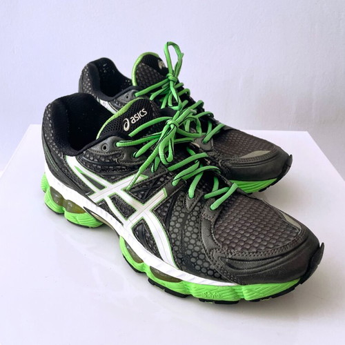 Vintage ASICS Gel Nimbus 13 running shoes 2011