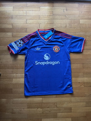 Manchester United εμφάνιση εκτός έδρας 2025/2026, μέγεθος S και Medium