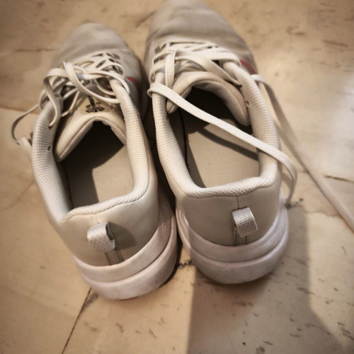 Nike athletic shoes used, size 44, white