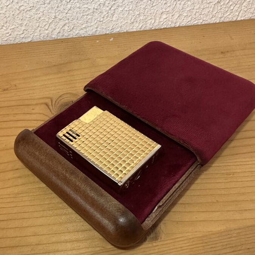 Vintage Sarome SDV gold-plated lighter with luxury case