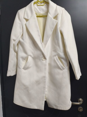 White coat jacket like new, size M, satin lining