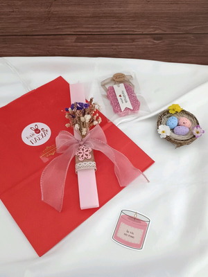 Χειροποίητο Πασχαλινό Σετ με Ροζ Λαμπάδα 25cm και Αρωματική Ταμπλέτα Ντουλάπας