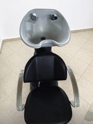Barber shampoo chair used, good condition