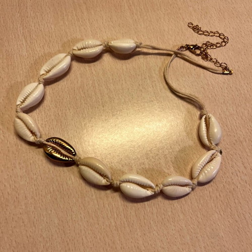 Summer necklace with shells