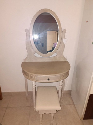 Bedroom furniture like new