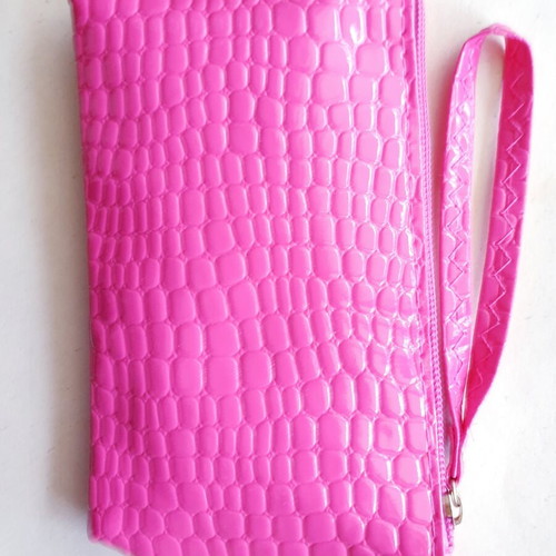 Hello Kitty toiletry bag new, fuchsia croco leatherette