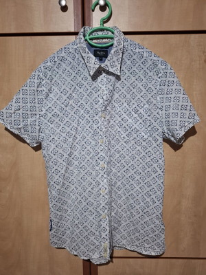 Pepe Jeans short sleeve shirt like new, white with blue pattern, size M