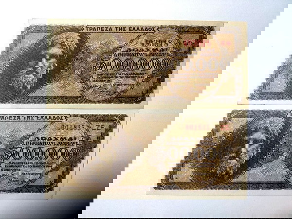Ποικιλία  2 τεμάχια 500.000 Δραχμές 1944 με επίθεμα μικρά - μεγάλα γράμματα UNC