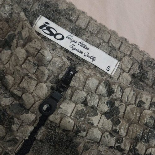Iso mini skirt size S like new, black and beige
