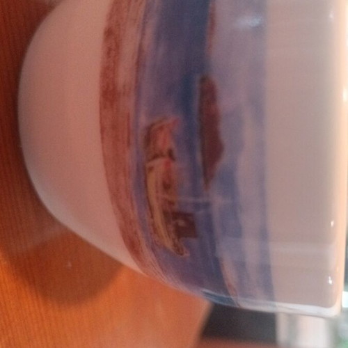 Set of 2 cups with Santorini and sea design like new