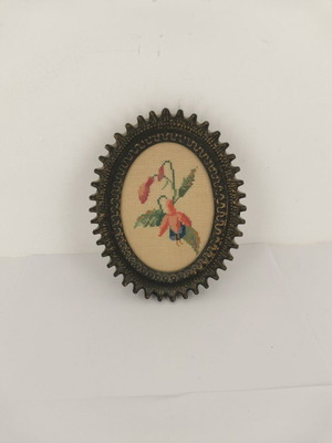 Oval embroidery frame used, 1960s vintage, made of celluloid