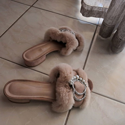 Galleria de Scarpe fur sandals size 39 used, beige with pearls and rhinestones
