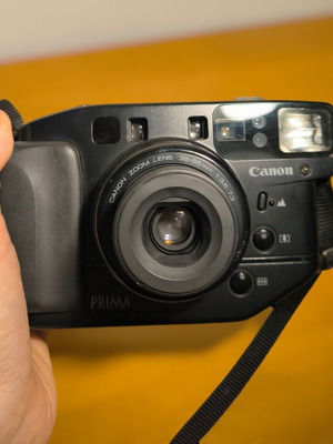 Canon Prima Zoom μεταχειρισμένη αναλογική φωτογραφική μηχανή με θήκη και φιλμ