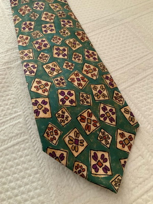Passenger International tie 100% silk like new, made in Greece
