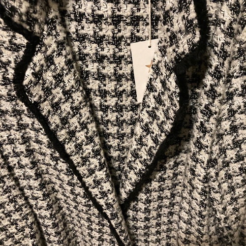 Italian Tweed women's jacket new, classic without buttons