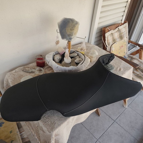 F650GS motorcycle seat 2005, single-cylinder, silver stitching