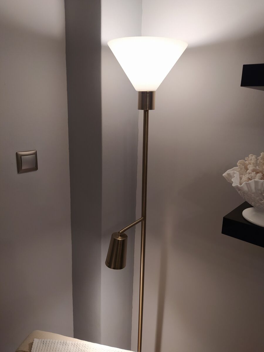 IKEA FLUGBO floor lamp like new with… - € 55,00 - Vendora.cy