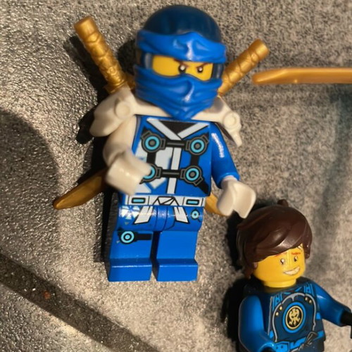 Lego Ninjago Jay like new, 3 figures with gold weapons