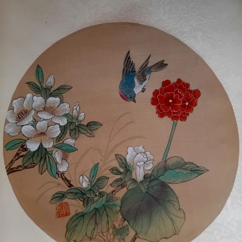 Authentic Chinese painting on silk like new