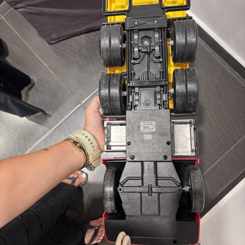 Dickie toy truck day and night service with crane, 55 cm