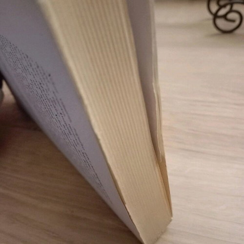 Anekdota tou Peprwmenou used book by Karen Blixen