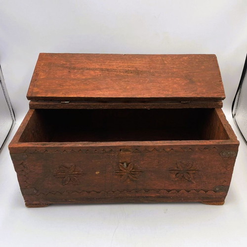 Indian Handmade Wedding Box Peti like new, 19th/20th century