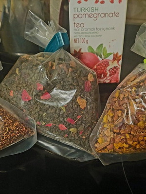 Τσάι από Κωνσταντινούπολη σαν καινούργιο, σετ 4 τσαγιών 700γρ