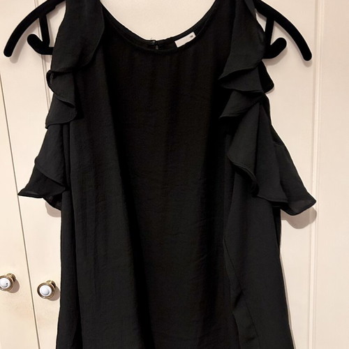 Gina Tricot off shoulder black blouse size 36