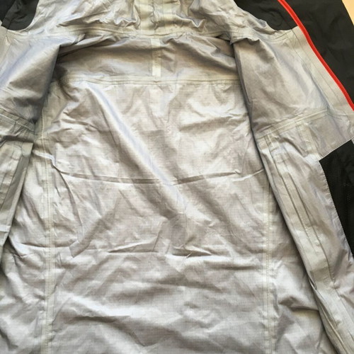 Haglöfs Gore-Tex women's hooded jacket size S used, black