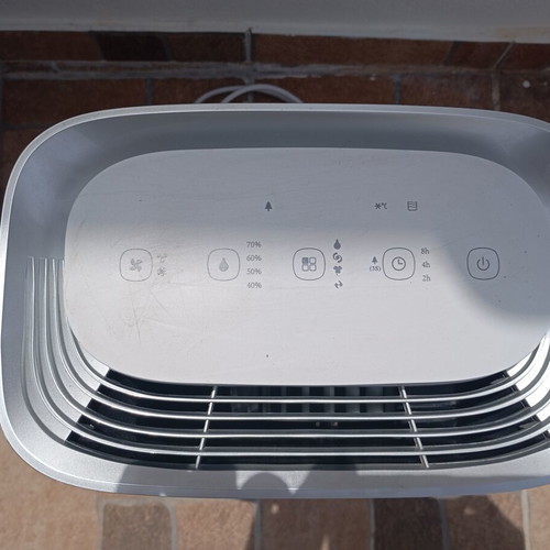 Toyotomi TDE-16DTI dehumidifier used, 140W, with wheels