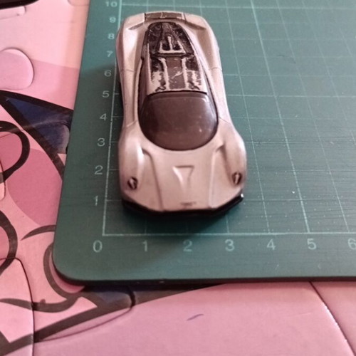 Hot Wheels Aston Martin Valhalla Concept σε κλίμακα 1:64 σαν καινούργιο
