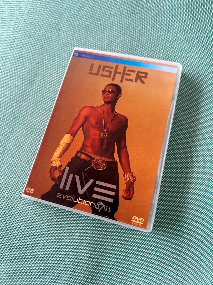 Usher Live Evolution 8701 DVD like new,… - € 35,00 - Vendora.cy