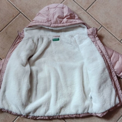 Benetton XL down jacket for girls pink with fur lining like new