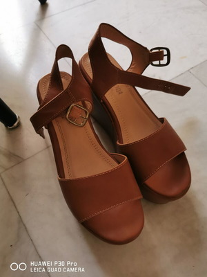 Alta Moda women's platform sandals size 37 like new, tan color