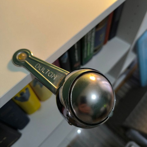 Ashtray clip like new, silver nickel color