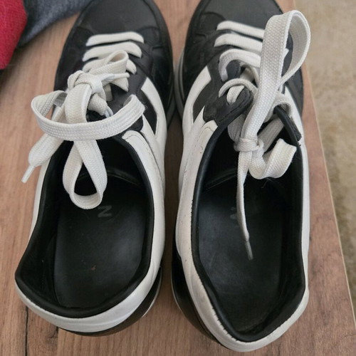 Hogan leather sneakers used, black and white, size 37.5