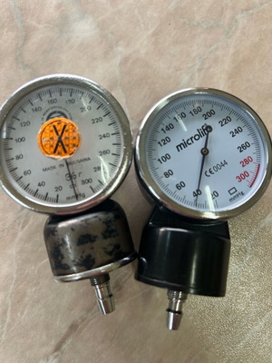 Blood Pressure Monitor Manometers like new, set of 2