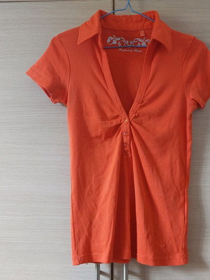 Orange short-sleeve Perfect blouse like new, size Small/Medium