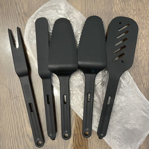 Tupperware kitchen tool set, 5 pieces
