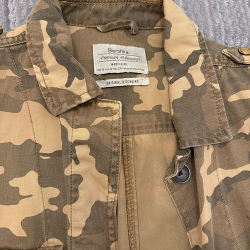 Bershka military jacket size S like new with special details