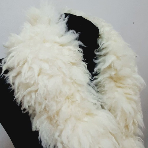 Sheepskin Women's Collar white, like new, 89×14 cm