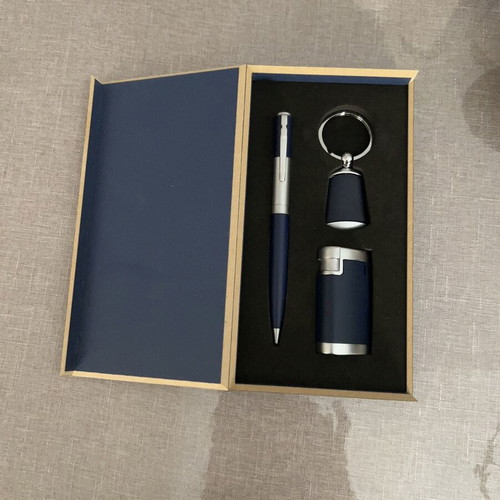 Gift set in wooden box new