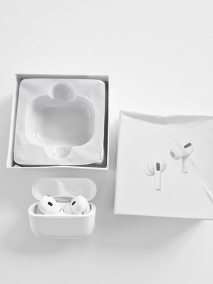 Wireless Bluetooth Earbuds with MagSafe Charging Case new, white