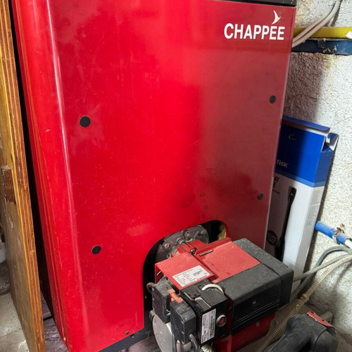 Chappee Boiler 27kW with 5 Combustion Chambers and Bentone Burner like new with 600L Oil Tank