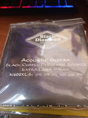 Χορδές ακουστικής κιθάρας Black Diamond καινούργιες 010 46