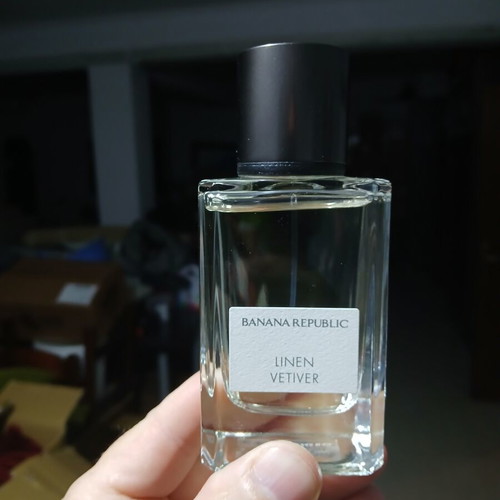 Banana Republic Linen Vetiver Eau de Parfum 75 ml like new